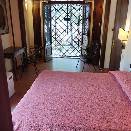 Illicini Stabilimento Balneare E Albergo マラテーア エクステリア 写真