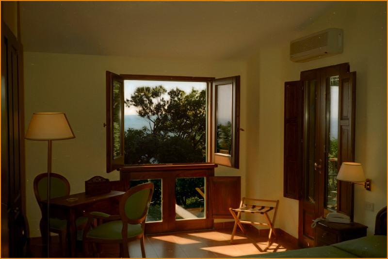 Illicini Stabilimento Balneare E Albergo マラテーア エクステリア 写真