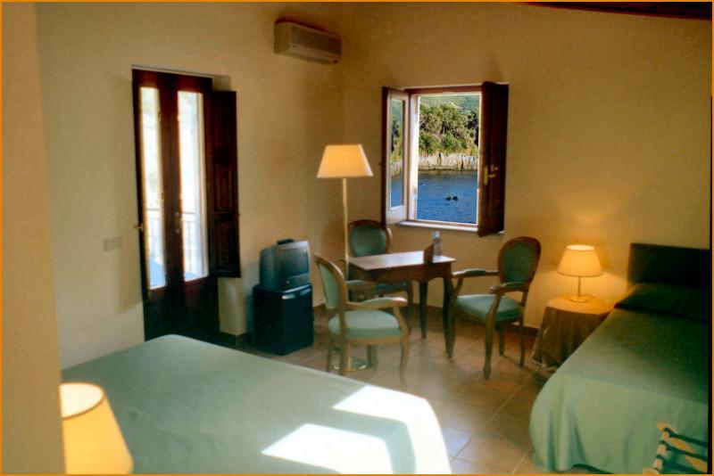 Illicini Stabilimento Balneare E Albergo マラテーア エクステリア 写真